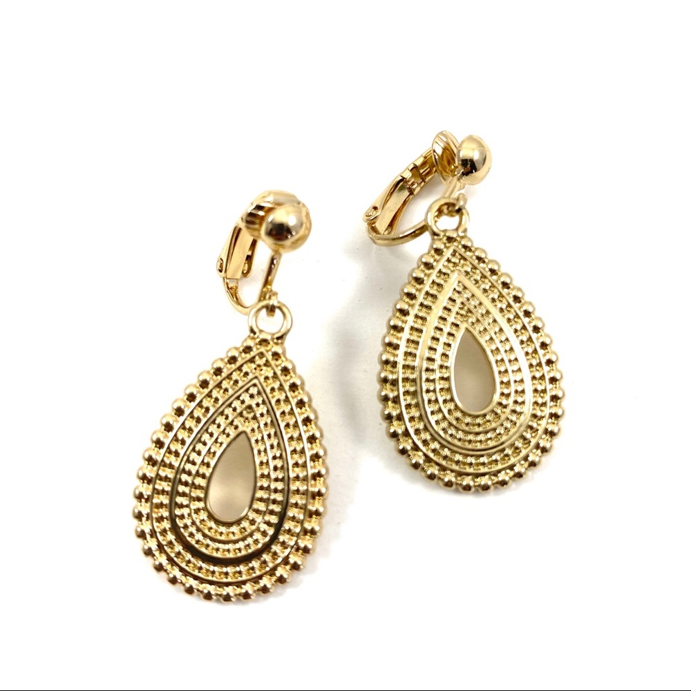 Gold tone drop clip on earrings (v)